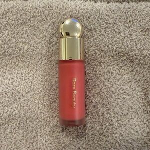 Rare beauty liquid blush - shade Happy